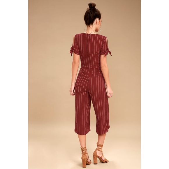 SOLD NWT Lulu’s Red Striped Culotte Jumpsuit - Picture 3 of 11